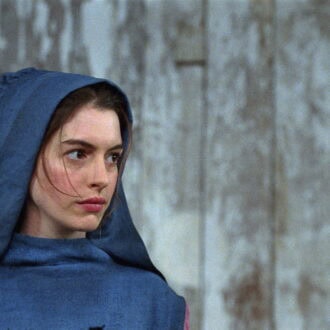 アン・ハサウェイは不幸のどん底にいる女性ファンテーヌを演じた。『レ・ミゼラブル』© 2012 Universal Studios.ALL RIGHTS RESERVED