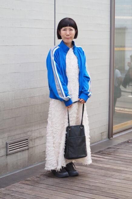 【スナップ】150㎝の小柄さんのお手本コーデ！ 個性が光る大人のストリートMIXで代官山を散策