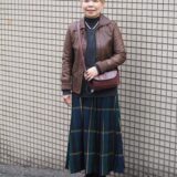 【スナップ】50代の古着の楽しみ方を拝見！ ヴィンテージの「カルティエ」バッグがアクセントに