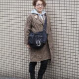 【スナップ】50代の秋コーデはレオパード×パーカーで辛口カジュアルに仕上げて