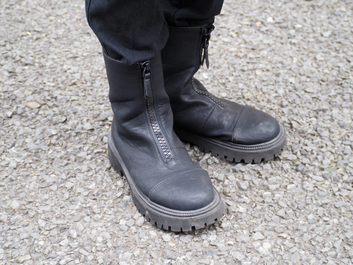 アンティカのショートブーツ