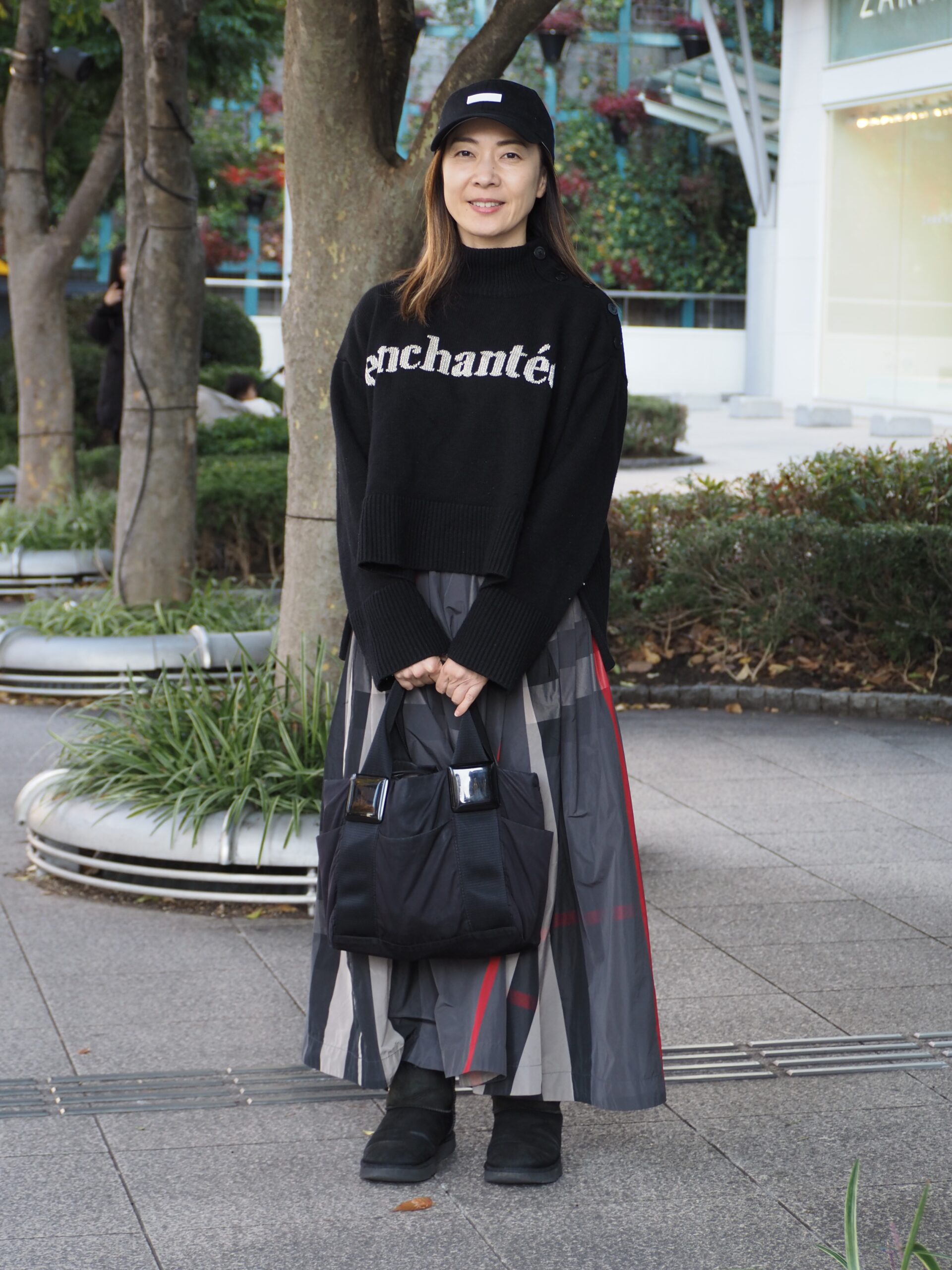 50代のフェミニンコーデ