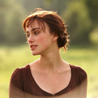 主演のキーラ・ナイトレイが美しい！『プライドと偏見』Film © 2005 Universal Studios and Scion Films （P&P） Production PartnershiP. All Rights Reserved.