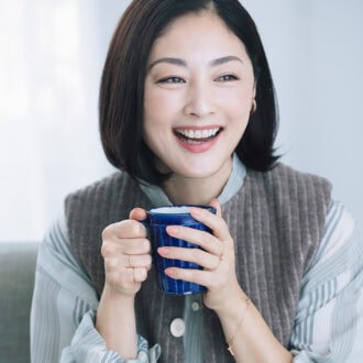 憧れの50代、常盤貴子さん
「満開の美しさではなく、枯れていくプロセスの美しさに惹かれます」