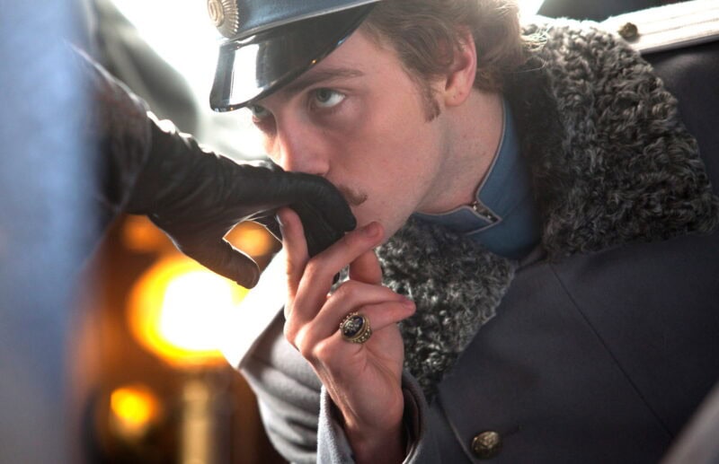 ロシアの文豪トルストイの名作小説『アンナ・カレーニナ』を映画化。© 2012 Focus Features LLC. All rights reserved. photography by Eugenio Recuenco,Laurie Sparham