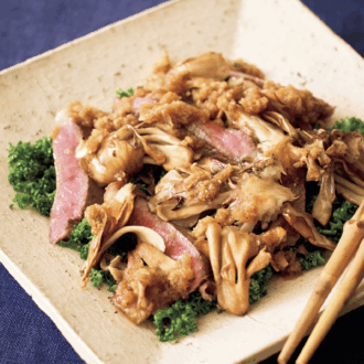 ごはんもすすむ！
グリルまいたけと牛肉のサラダ