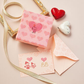 ハートのスタンプなどと組み合わせてキュートさを倍増！