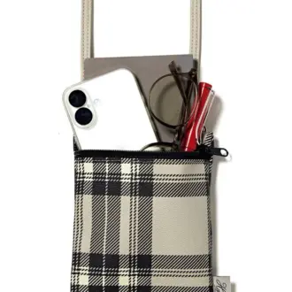 お出かけに必要なものがコンパクトに収まります。