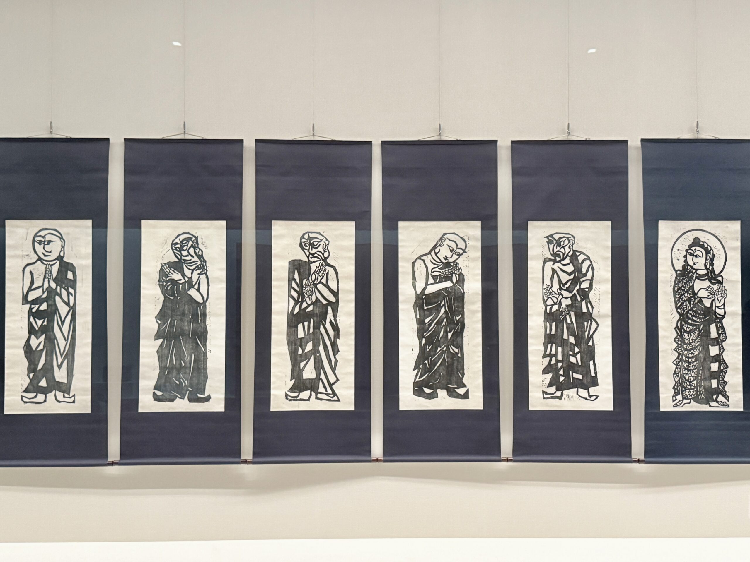 京都市京セラ美術館 特別展「民藝誕生100年—京都が紡いだ日常の美」10 棟方志功「二菩薩釈迦十大弟子」(1939)〈日本民藝館〉