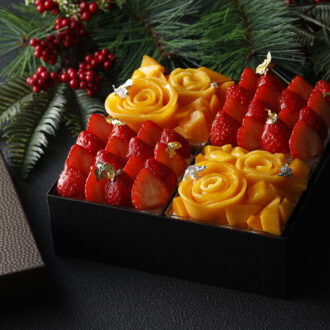 【2026おせち】フルーツケーキのお重やお菓子のおせちなど、ギフトや手土産にもぴったりな変わり種を厳選！