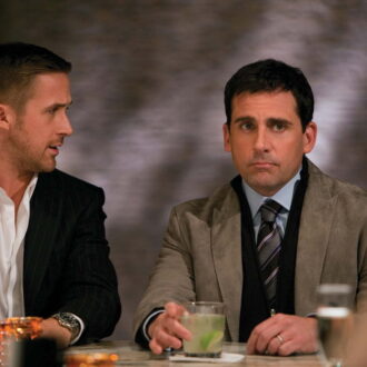 ライアン・ゴズリングが女性にモテモテの役をコミカルに演じる。『ラブ・アゲイン』©2011 Warner Bros. Entertainment Inc. All rights reserved.