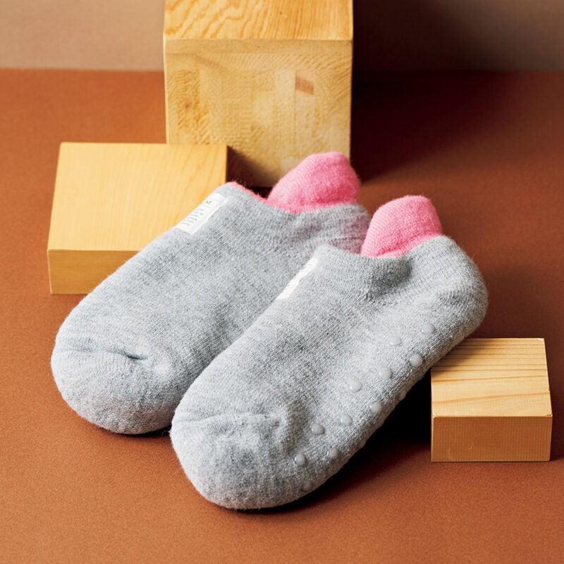 tutum スリッパのいらない 温ソックス レディース:23~25㎝ ¥2,200 /シービージャパン