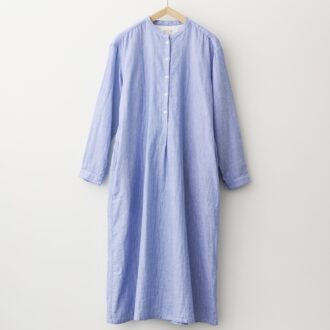 【無印良品で指名買い】50代が選ぶべき一着
着心地のよさとおしゃれを兼ね備えたガーゼワンピース