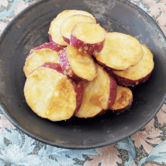 さつまいもの甘みとバターのコクが相性抜群！
「さつまいものみそバター蒸し」