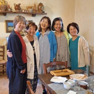 【50代からの「整う」ヨーロッパ便り】カルラさんとの記念写真