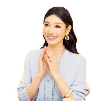 【アン ミカさんインタビュー】
いつもポジティブで美しい秘訣は『食養生』