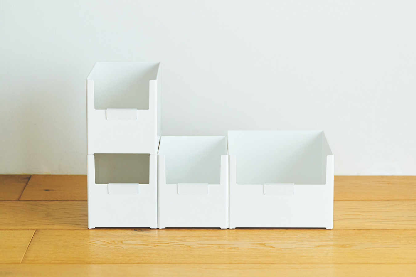 「Skitto」シリーズ 左から： 整理収納小物ケース Skittoスキット M 各￥598 約W14×D21.2×H15.2cm L ￥698 約W14×D28.2×H15.2cm XL ￥980 約W21×D28.2×H15.2cm