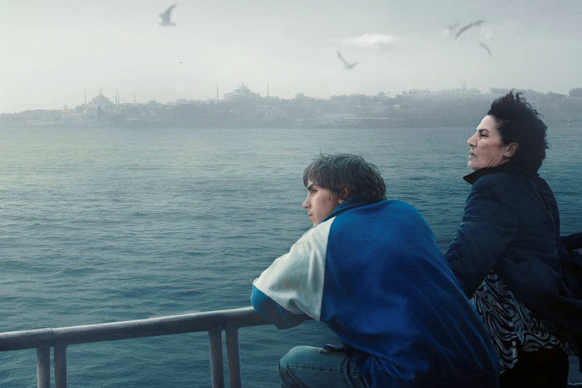 ジョージアからイスタンブールへ、行方不明の姪を探して。『CROSSING　心の交差点』© 2023 French Quarter Film AB, Adomeit Film ApS, Easy Riders Films, RMV Film AB, Sveriges Television AB