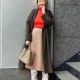 【スナップ】2025年の冬はやっぱりブラウン♡ 「ロングコート」と「カラーニット」で魅せる華やかコーデ