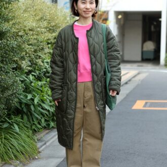 【1週間スナップ】50代の冬コーデ、あか抜けのコツは？ 色・柄使いがおしゃれな7名をピックアップ