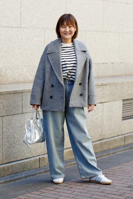 【スナップ】“銀ブラ”には動きやすい「デニム」がマスト！ グレーを基調としたワントーンで軽やかに