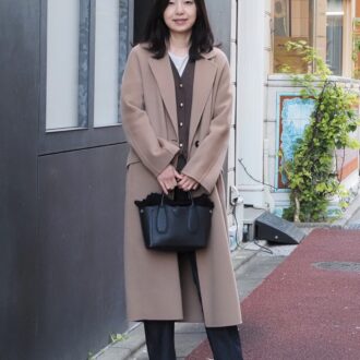 【スナップ】大人のデニム選びはシルエット重視！ 細見えが叶う「ヤヌーク」を味方に