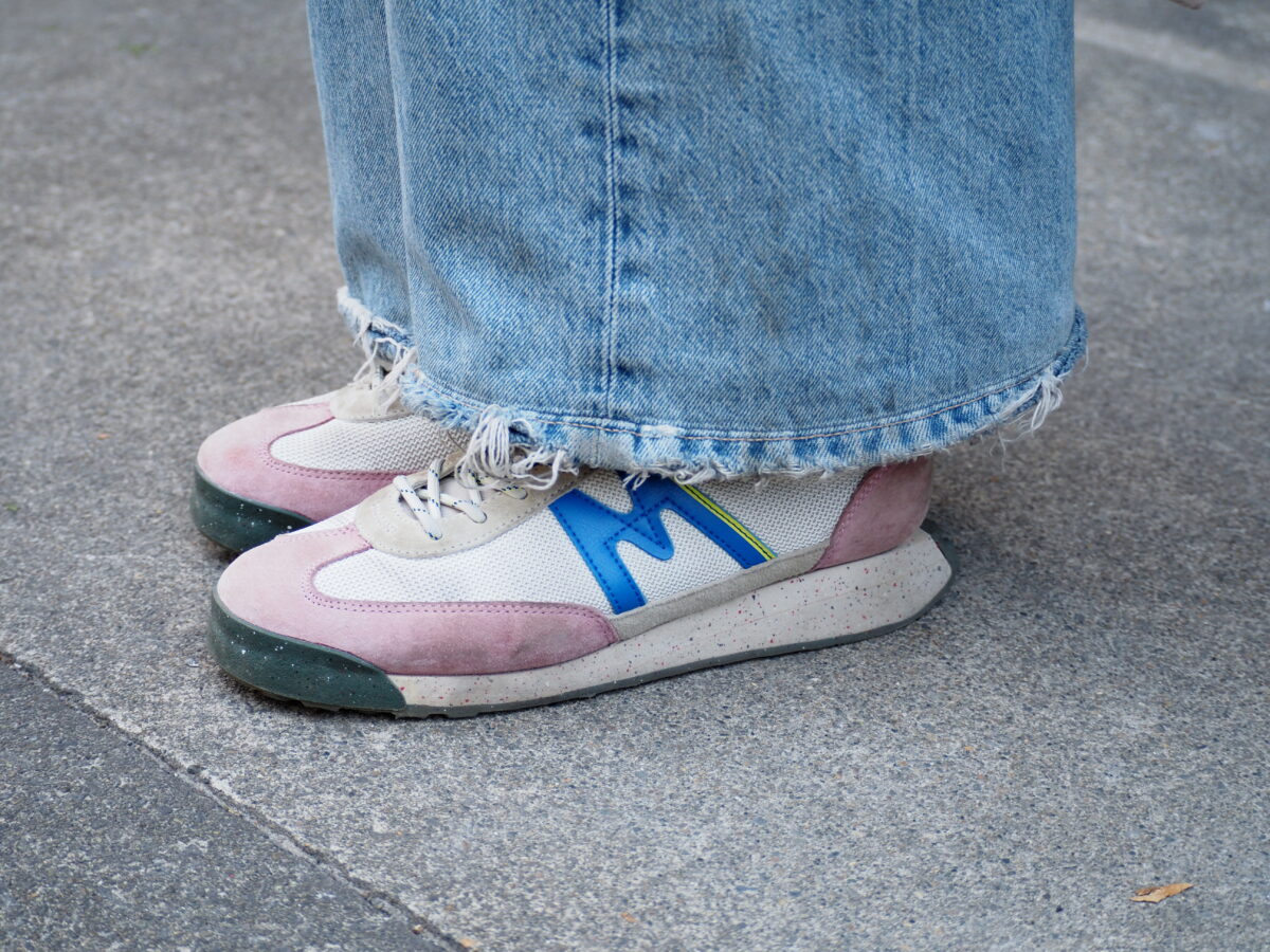 カルフのスニーカー