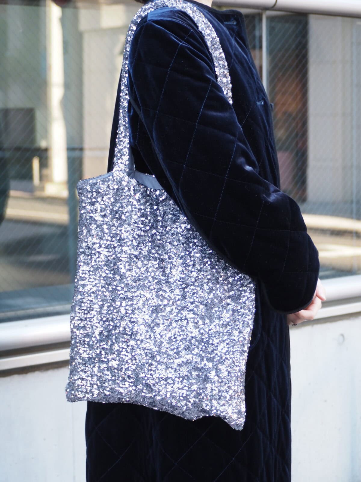 スパンコールのバッグ