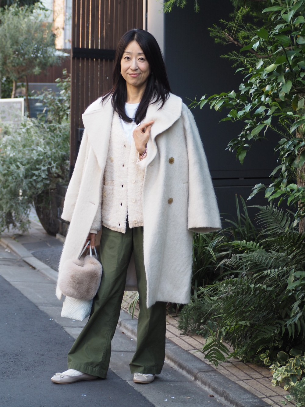 【1週間スナップ】50代こそ取り入れるべし！ 「白トップス」でつくる多幸感コーデ7選