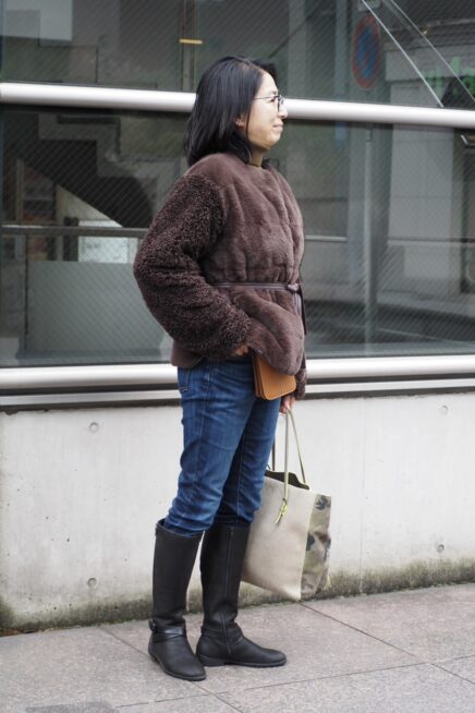 【スナップ】50代のおしゃれのお手本！ ストレートデニム×ボアコートでメリハリ