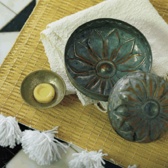 ゴザマット¥11,330、タオル¥7,480 ／ともにファティマ モロッコ、その他／かれんさん私物