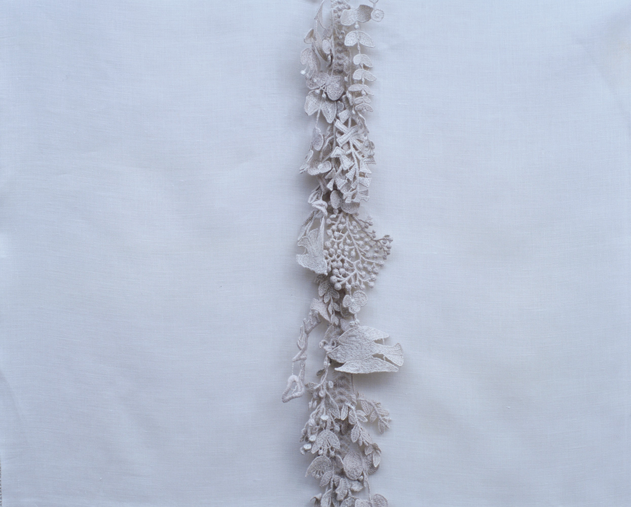 “forest parade” 2005→s/s Photo by Mie Morimoto 待望の注目展覧会3選「ミナペルホネン」のアート展が開催！