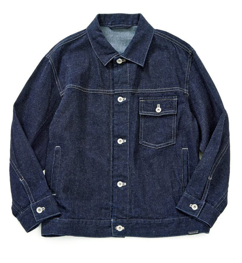 デニムジャケット¥38,500/ヤエカ(ヤエカ アパートメント ストア)