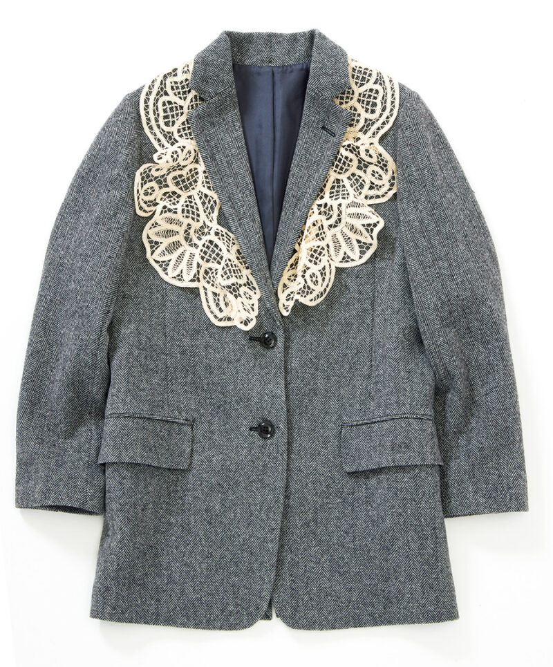 レースの襟付きジャケット¥68,200/エリテ(ケイエムディーファーム)