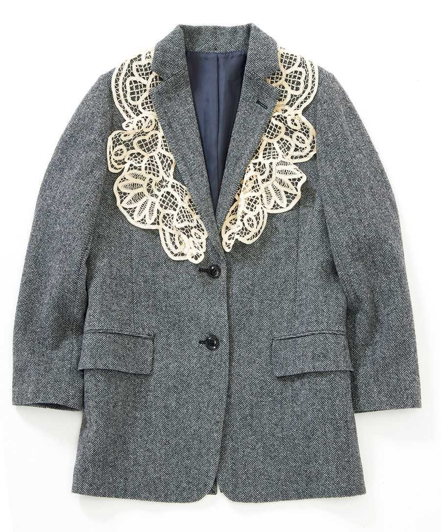 レースの襟付きジャケット¥68,200/エリテ(ケイエムディーファーム)