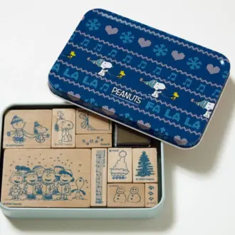 セット内容は缶にぴったり収まります。