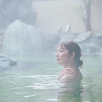 【更年期の養生 Vol.6】温泉養生で冬の不調を改善。冷え・乾燥・滞りタイプ別の泉質選びと入浴法