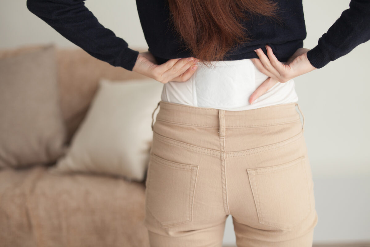 冷えを予防するカイロの貼り方