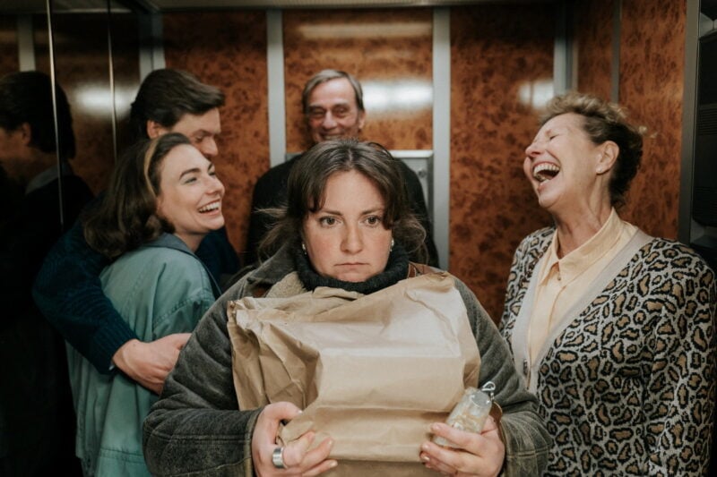 仕事で成功するも離婚して孤独を抱えている女性が主人公。『旅の終わりのたからもの』© 2024 SEVEN ELEPHANTS, KINGS&QUEENS FILMPRODUKTION, HAÏKU FILMS