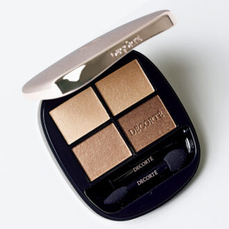 スキンシャドウ デザイニング パレット02 ¥7,700／コスメデコルテ