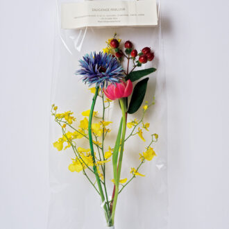 フラワークリアバッグ¥1,870（参考価格。時価で変動あり）／DILIGENCE PARLOUR OMOTESANDO
