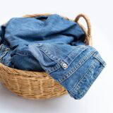 【デニムのプロが伝授】デニムラバーのための
ジーンズの正しいケア方法、教えます。