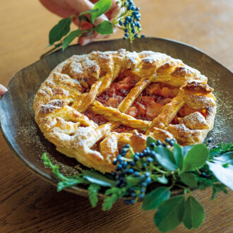 桐島かれんさんの素敵な暮らし 焼きたてのアップルパイであたたかな冬時間を