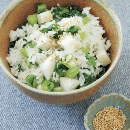 葉の栄養まで余すことなく！
絶品「かぶめし」