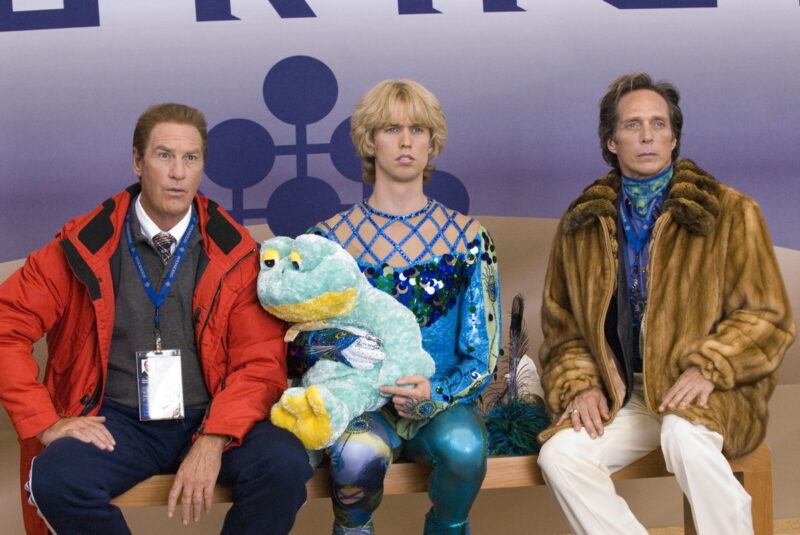 “氷上のプリンス”と“氷上の不倫王”は大乱闘でスケート界を追放されてしまいますが…。『俺たちフィギュアスケーター』TM & ©2008 DreamWorks LLC. All Rights Reserved.