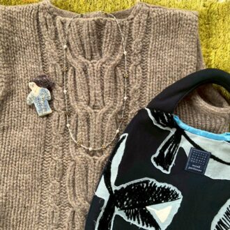 バックは、ミナ・ペルホネンの「エッグバッグ」