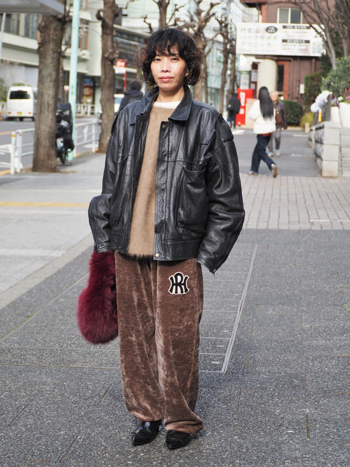 【1週間スナップ】デニムとレザーで脱・マンネリ! 50代が品よく「あか抜ける」ための最適解