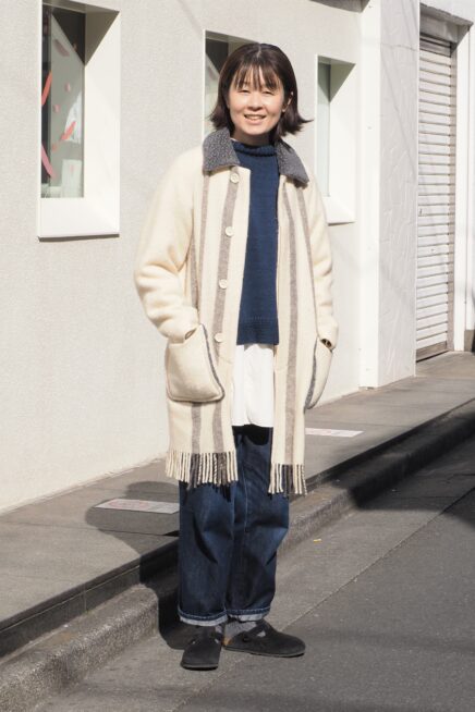 【スナップ】重ね着してもすっきり見える！ 今日からマネできる大人のレイヤードコーデ