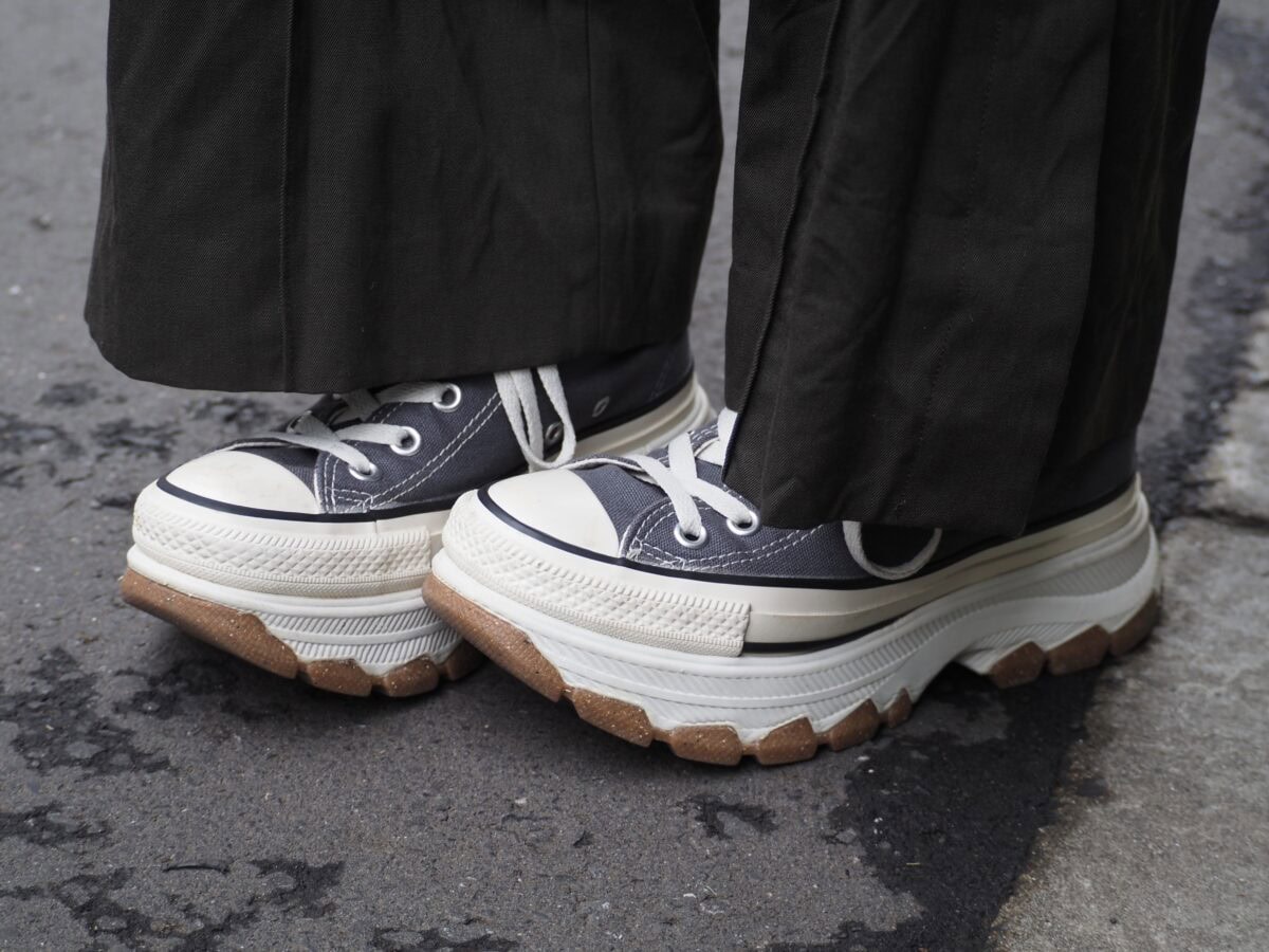 コンバースの厚底スニーカー