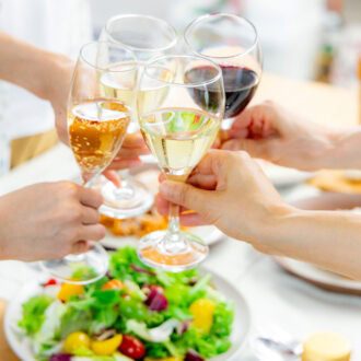 「ソバーキュリアス（ソバキュリアン）」とは？ あえてお酒を飲まない女性が急増中！